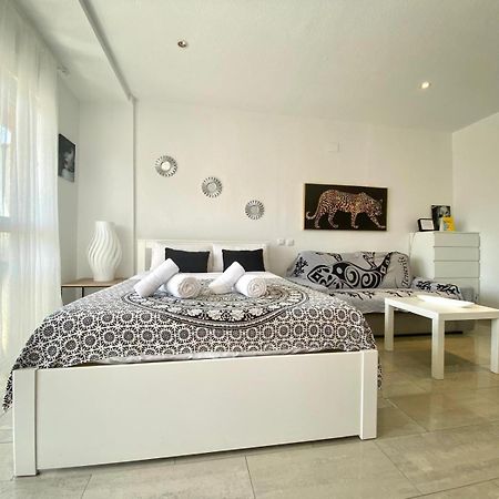 Riscal 6 By United Renters Apartment Alicante Bagian luar foto